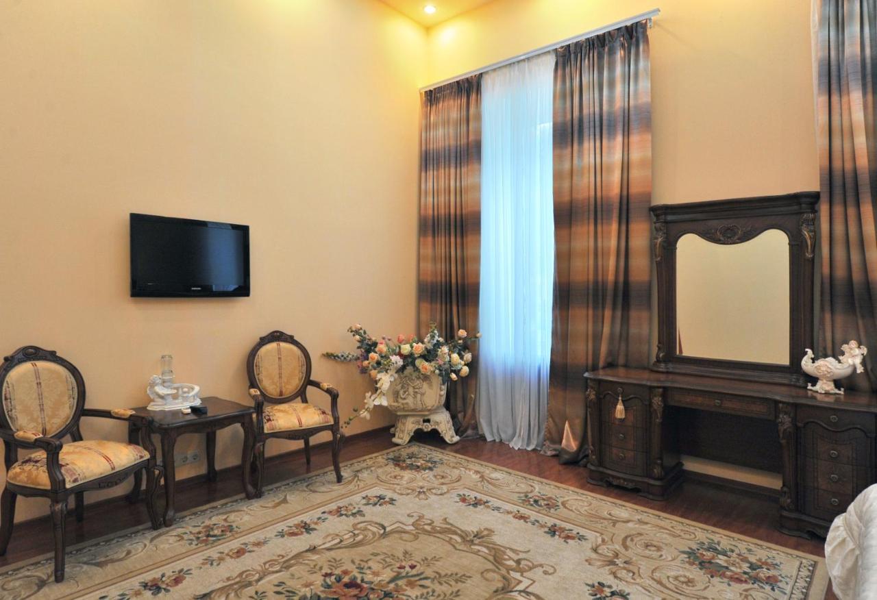 Hotel Reno On Deribasovskaya Одеса Екстер'єр фото