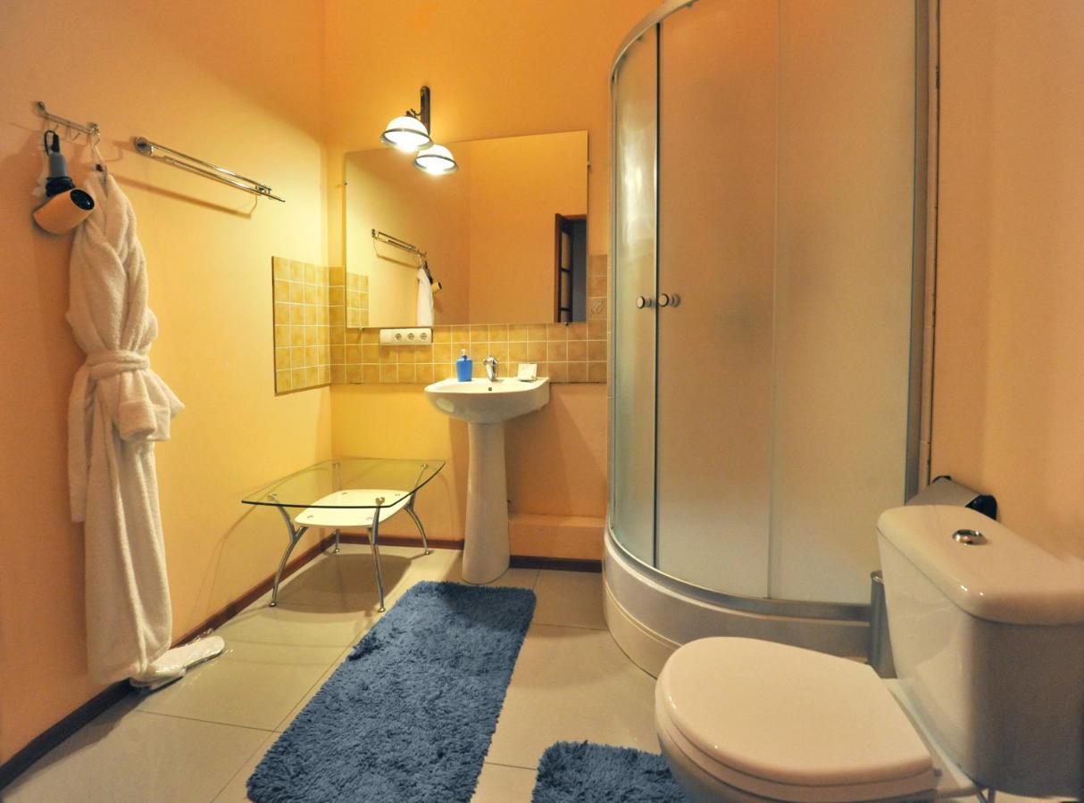 Hotel Reno On Deribasovskaya Одеса Екстер'єр фото