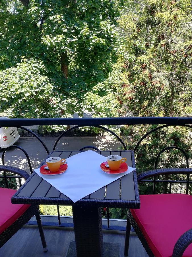 Hotel Reno On Deribasovskaya Одеса Екстер'єр фото